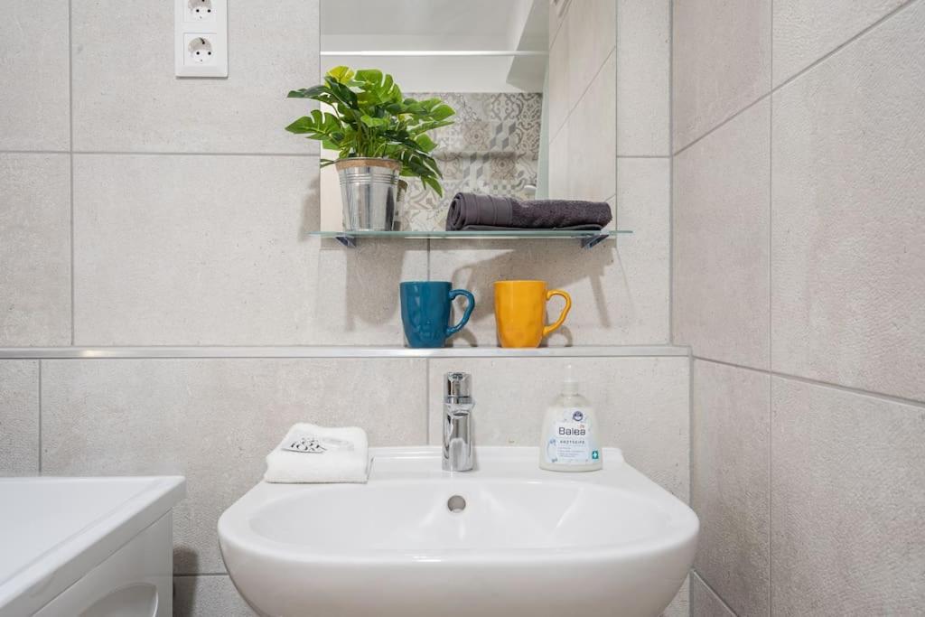 Oaks Studio With Balcony بودابست المظهر الخارجي الصورة